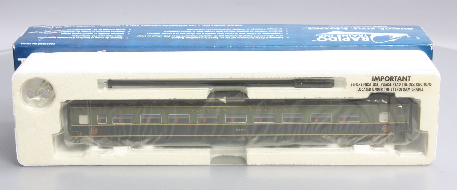 Rapido Trains 100019 HO Scale Canadian National Lightweight Coach #5587 LN/Box