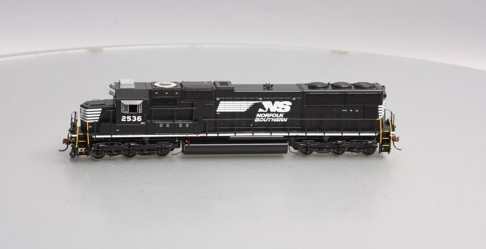 Athearn G70609 HO Norfolk Southern SD70 Diesel Locomotive #2536 w/DCC/SND LN/Box