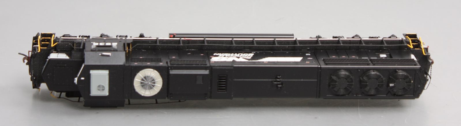Athearn G70609 HO Norfolk Southern SD70 Diesel Locomotive #2536 w/DCC/SND LN/Box