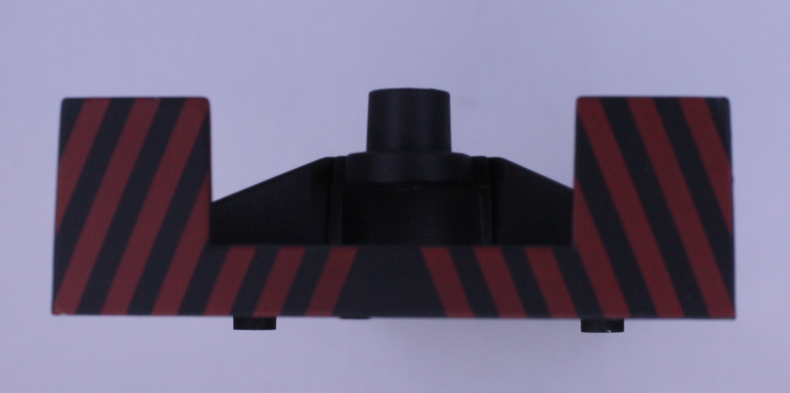 Lionel 26835-57 Black D/C Frame with Red Stripes