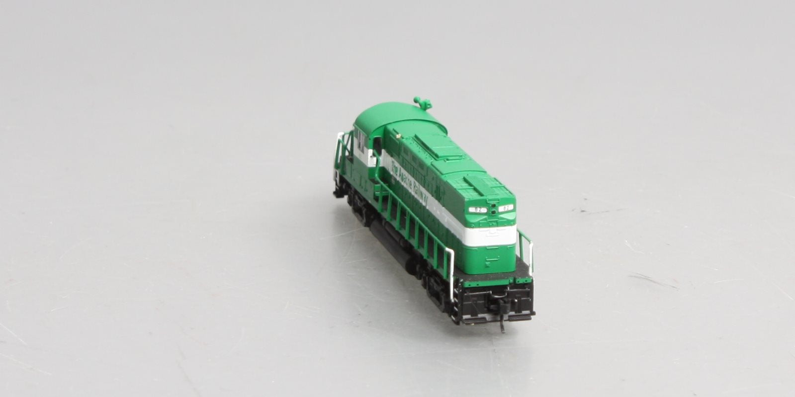 Atlas 40000193 N Scale Apache Railway C420 Phase 2B Diesel Locomotive #82