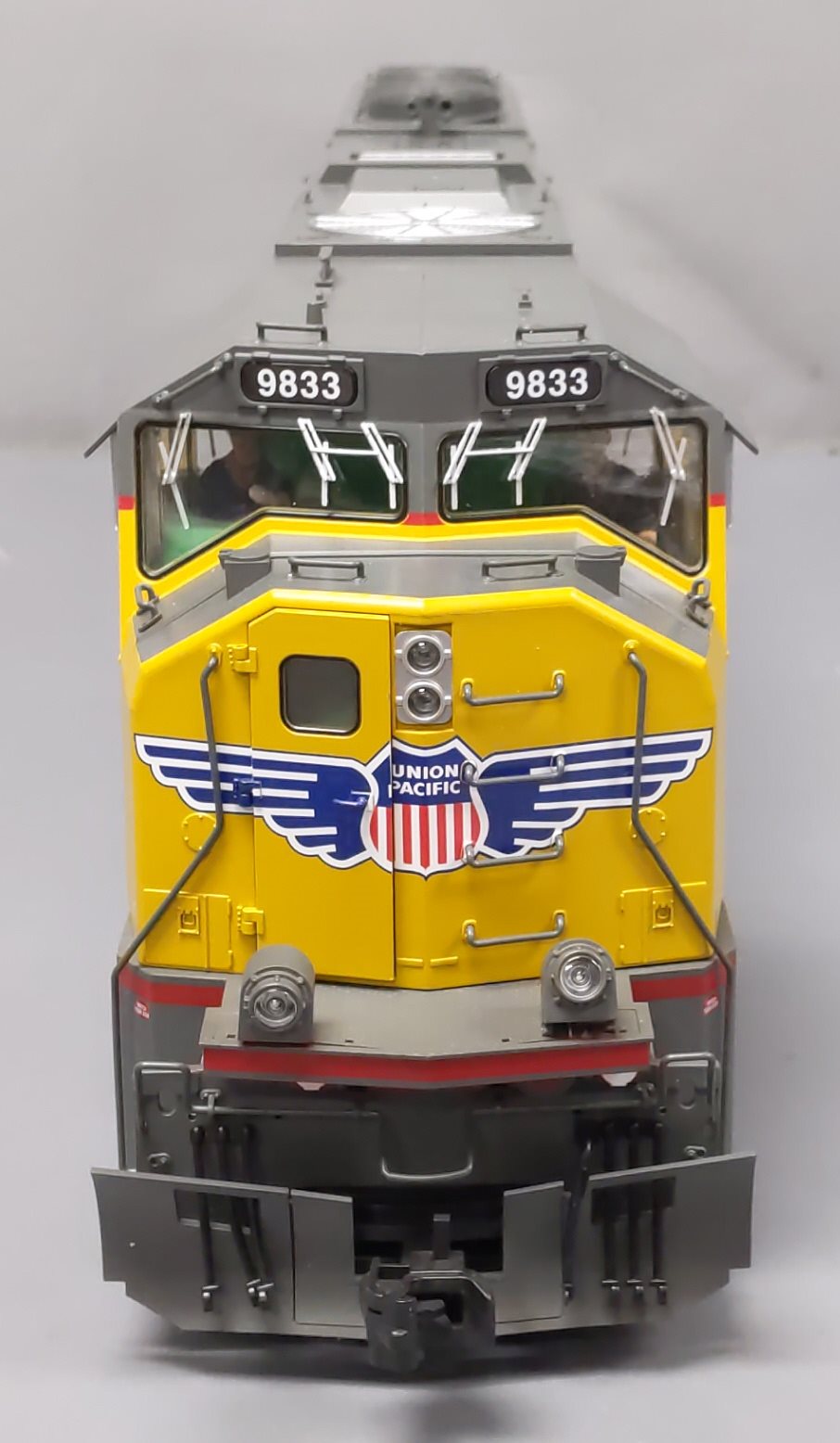 USA Trains 22602 G Union Pacific SD70 Mac Diesel Engine #9833 – Trainz