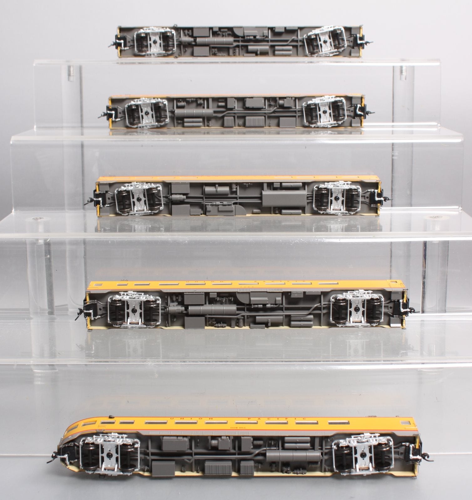 MTH 80-60054 HO Union Pacific Smooth Passenger Car Set (Set of 5