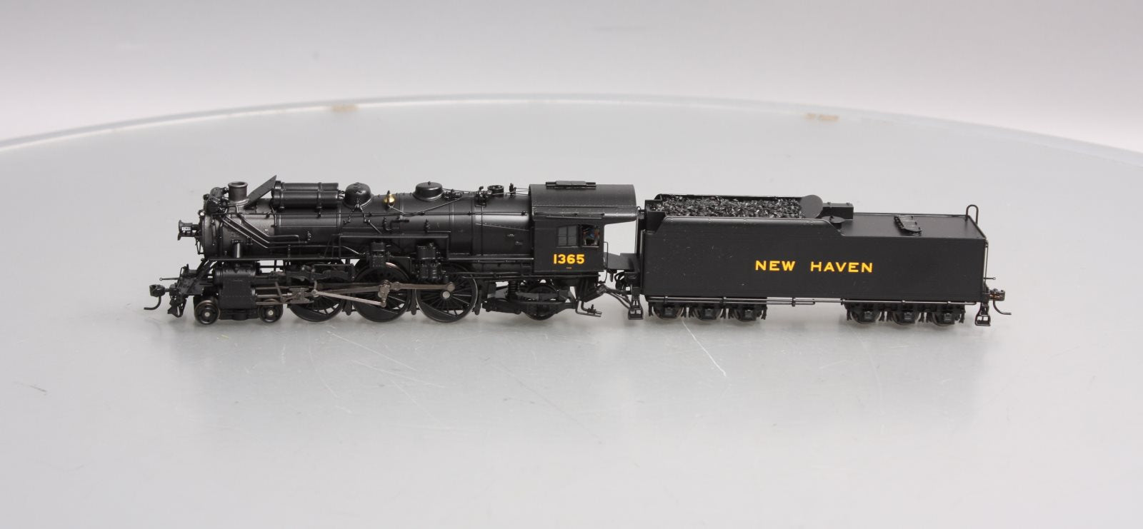 Broadway Limited 1941 HO New Haven I-4-d 4-6-2 Pacific W-12-c Tender #1365