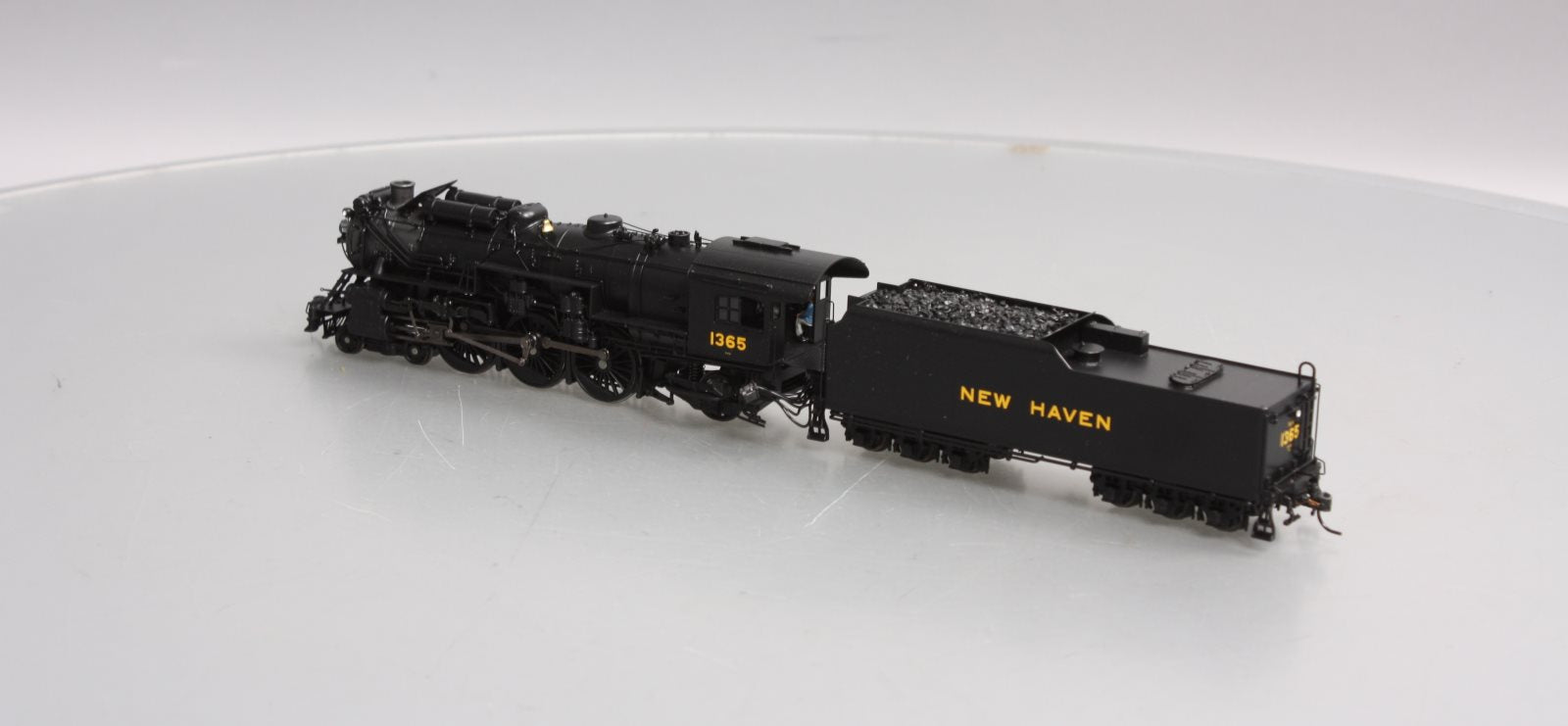Broadway Limited 1941 HO New Haven I-4-d 4-6-2 Pacific W-12-c Tender #1365