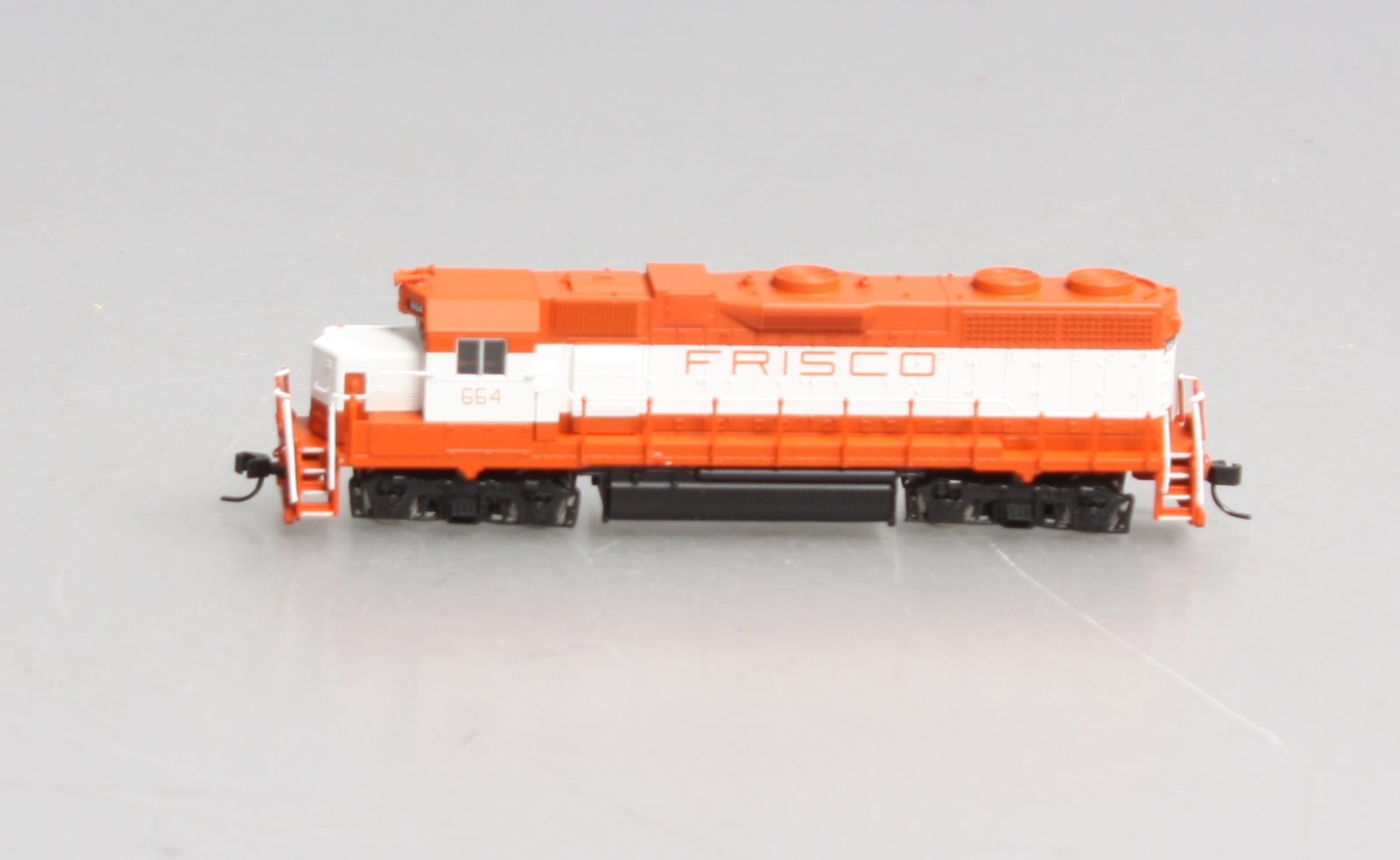 Atlas 47830 N Scale Frisco GP38-2 Locomotive w/DCC #664