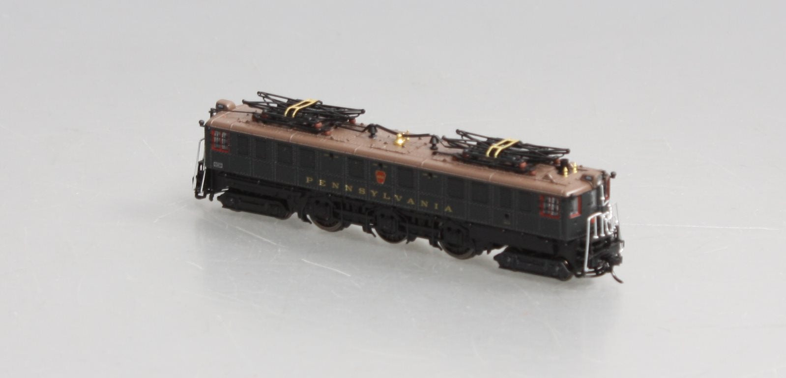 Broadway Limited 3952 N PRR P5a Boxcab Passenger Type with Sound/DC/DCC #4766