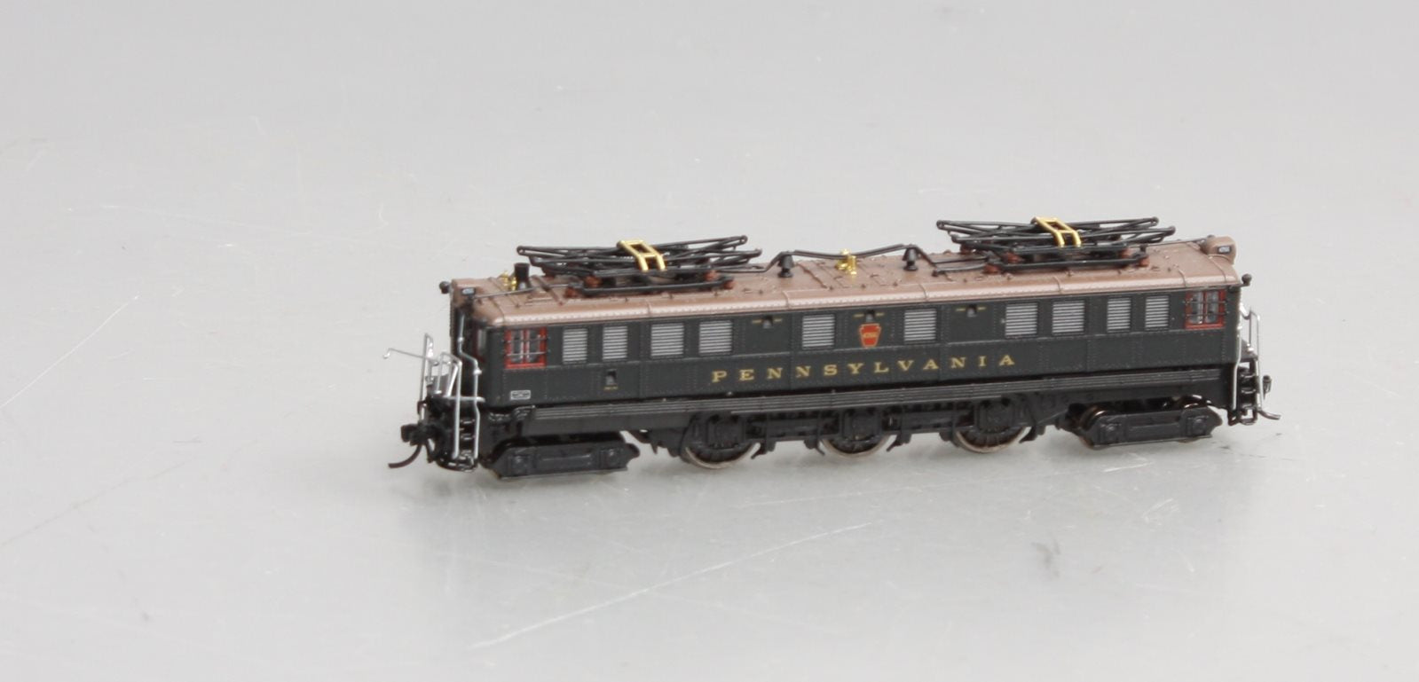 Broadway Limited 3952 N PRR P5a Boxcab Passenger Type with Sound/DC/DCC #4766