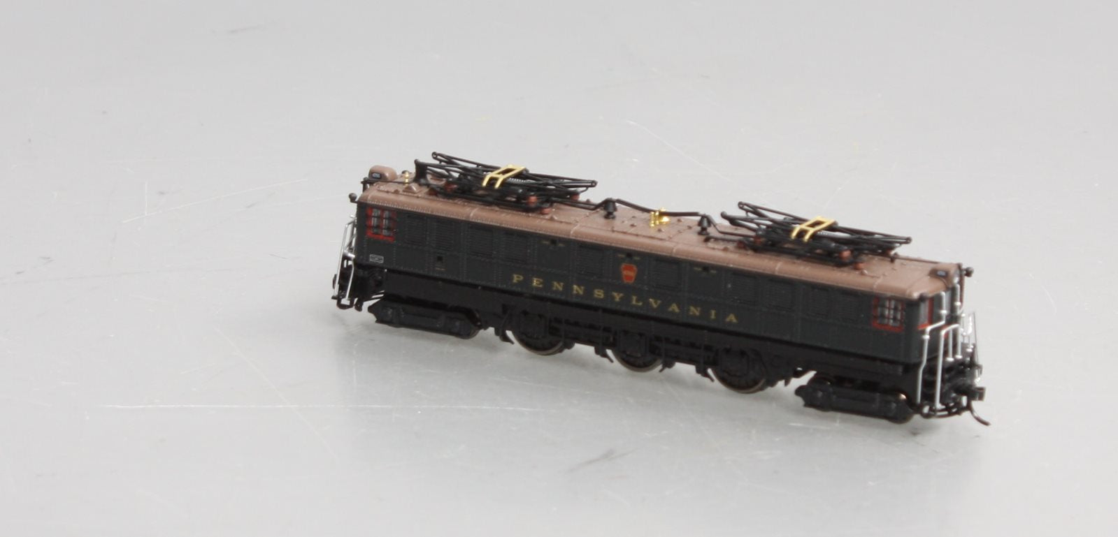 Broadway Limited 3952 N PRR P5a Boxcab Passenger Type with Sound/DC/DCC #4766