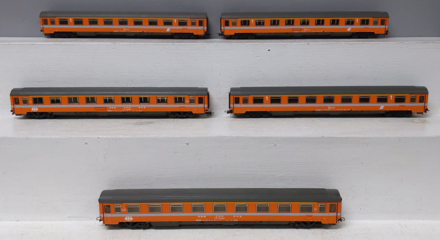 Roco HO Scale Swiss Federal Railways Assorted Passenger Cars [5] EX