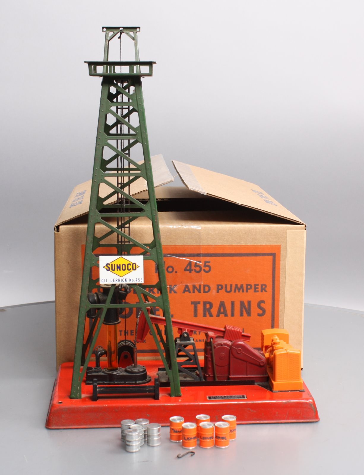 Lionel 455 Vintage O Operating Oil Derrick and Pumper VG