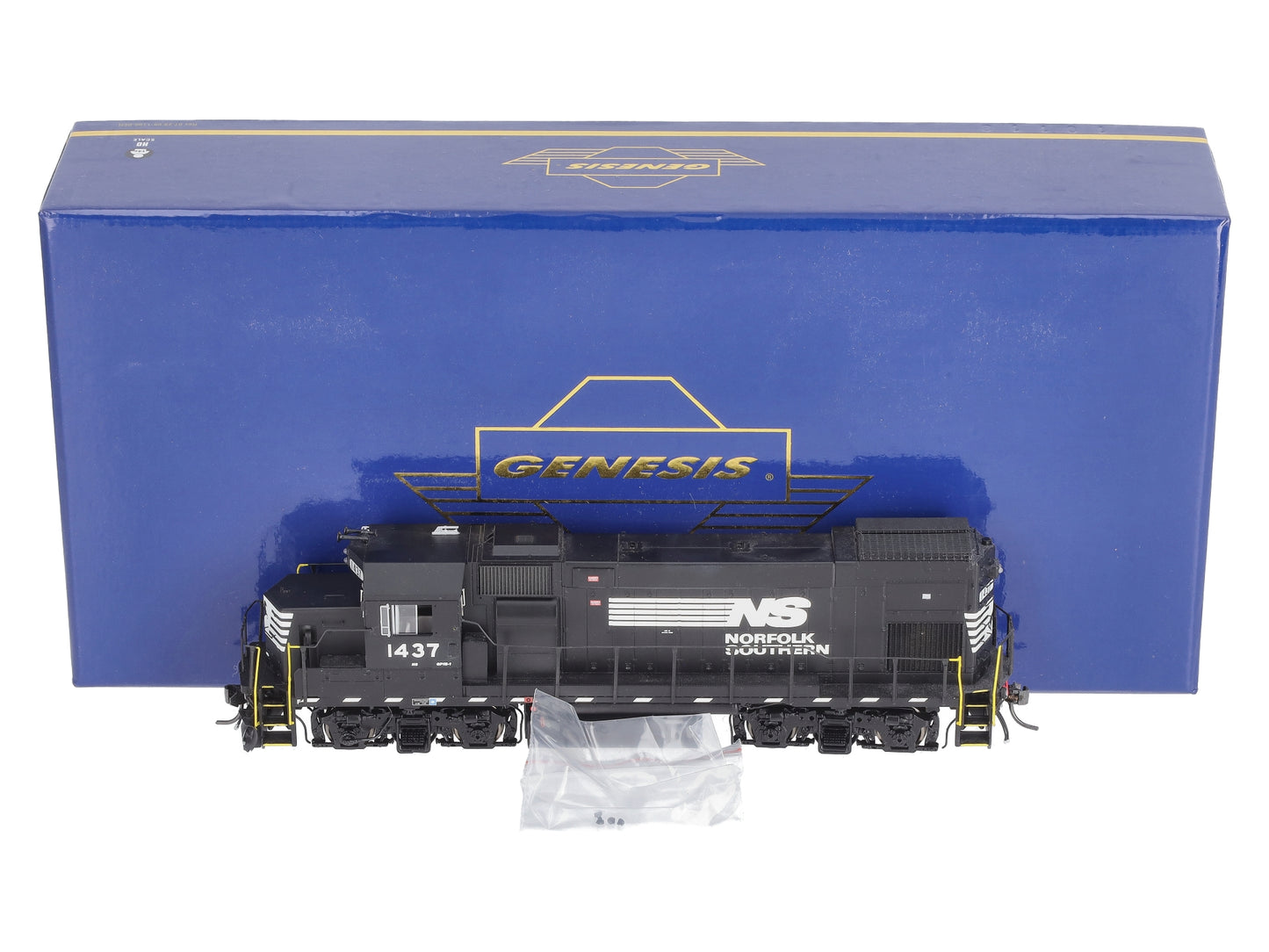 Athearn G68114 HO Norfolk Southern GP15-1 Diesel Locomotive w/DCC & Sound #1437