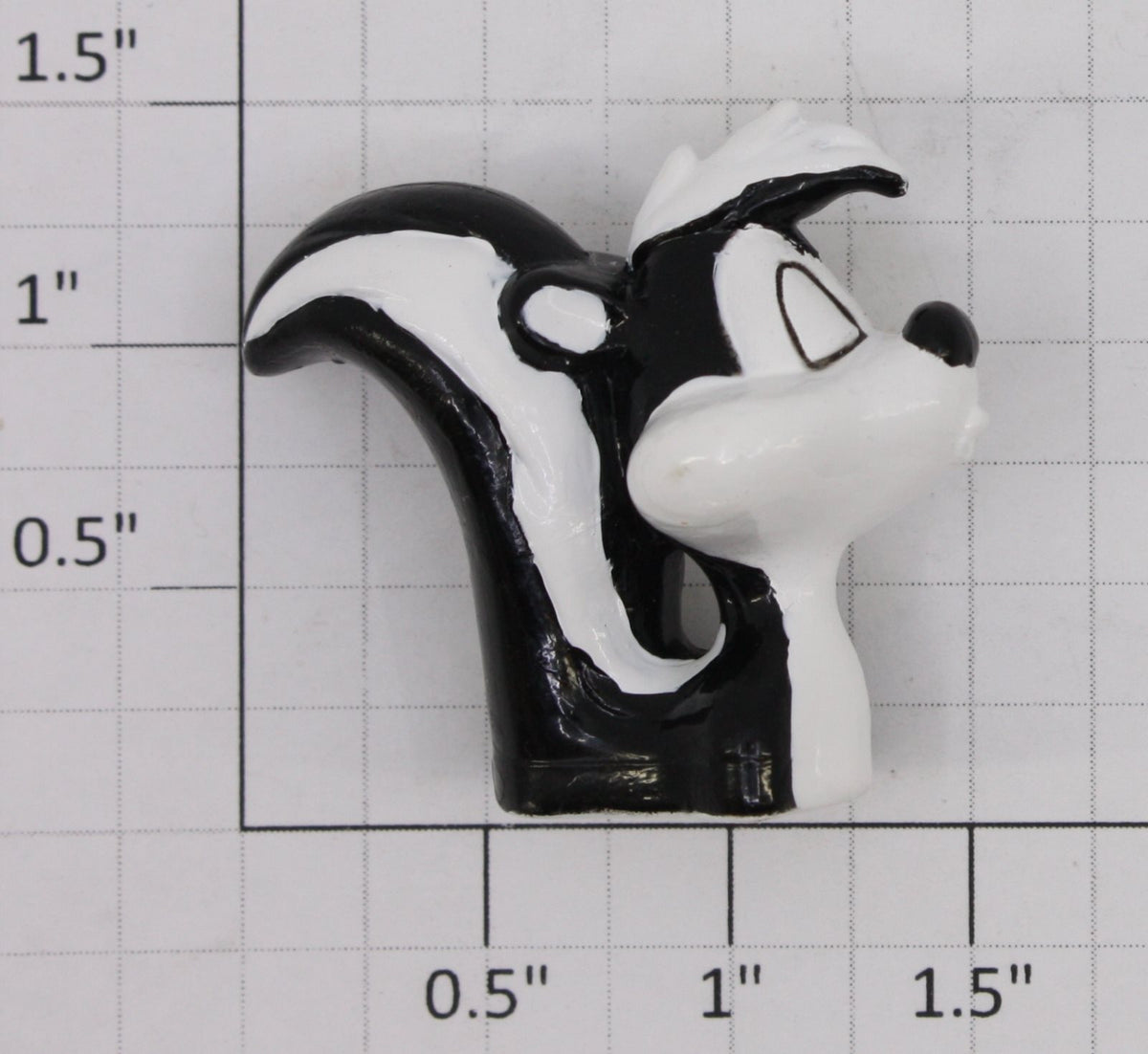 Lionel 16738-117 Pepe LePew Animated Boxcar Figure