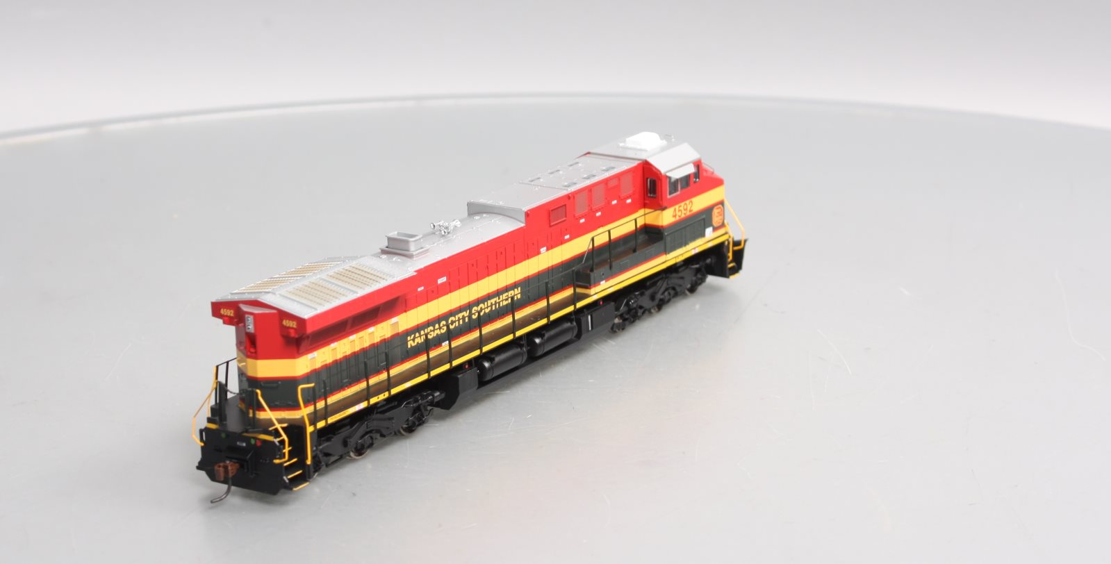 Athearn 78839 HO Kansas City Southern AC4400 Diesel Locomotive #4592