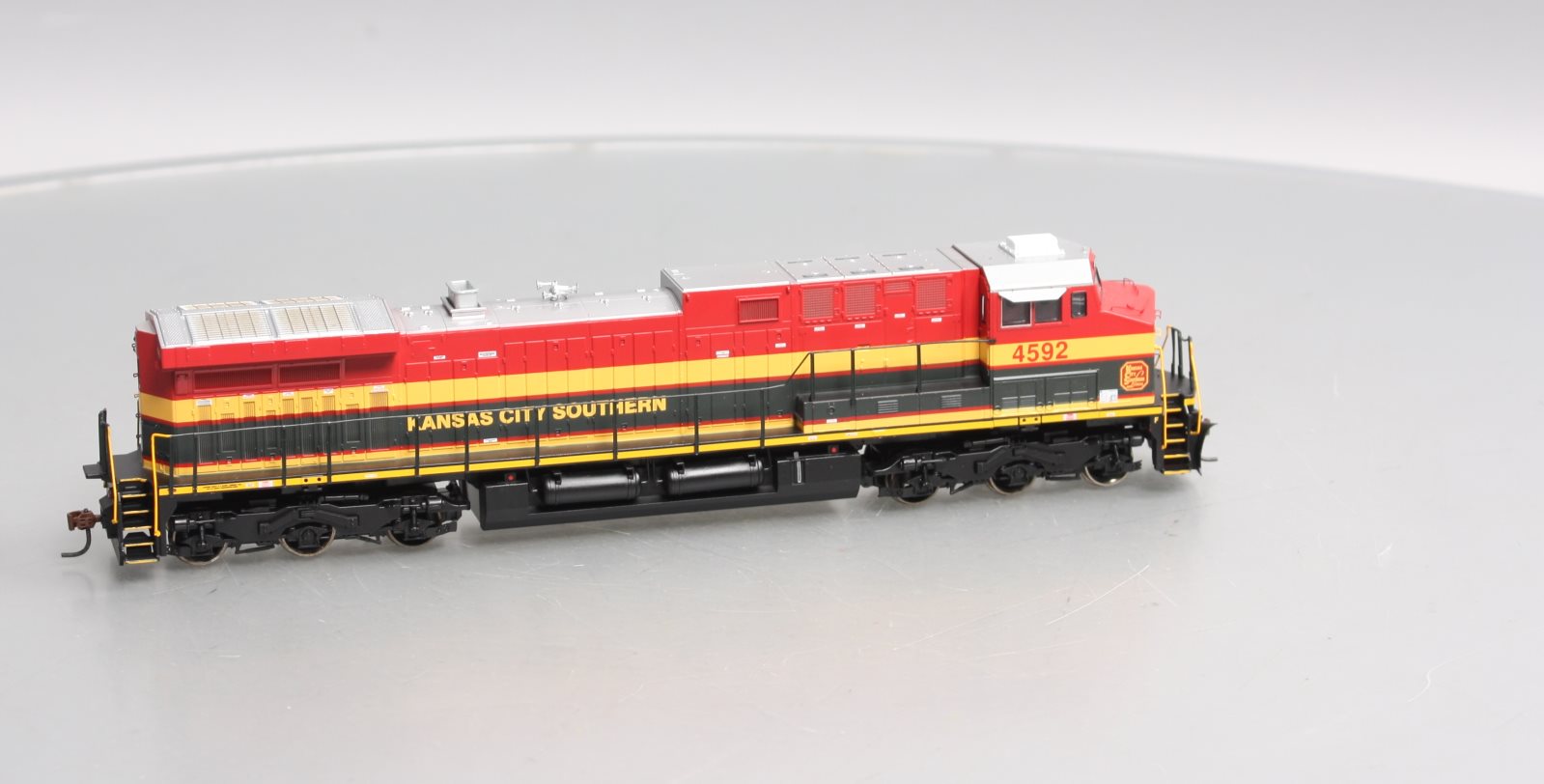 Athearn 78839 HO Kansas City Southern AC4400 Diesel Locomotive #4592