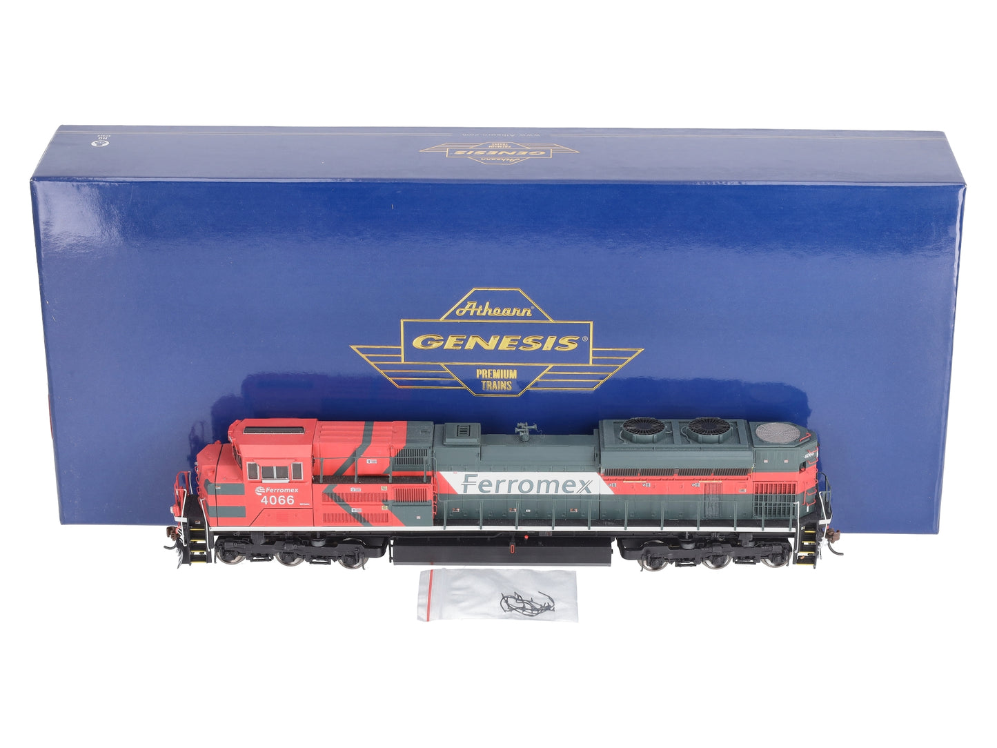 Athearn G89827 HO Ferromex SD70ACe Diesel Locomotive with DCC and Sound #4066