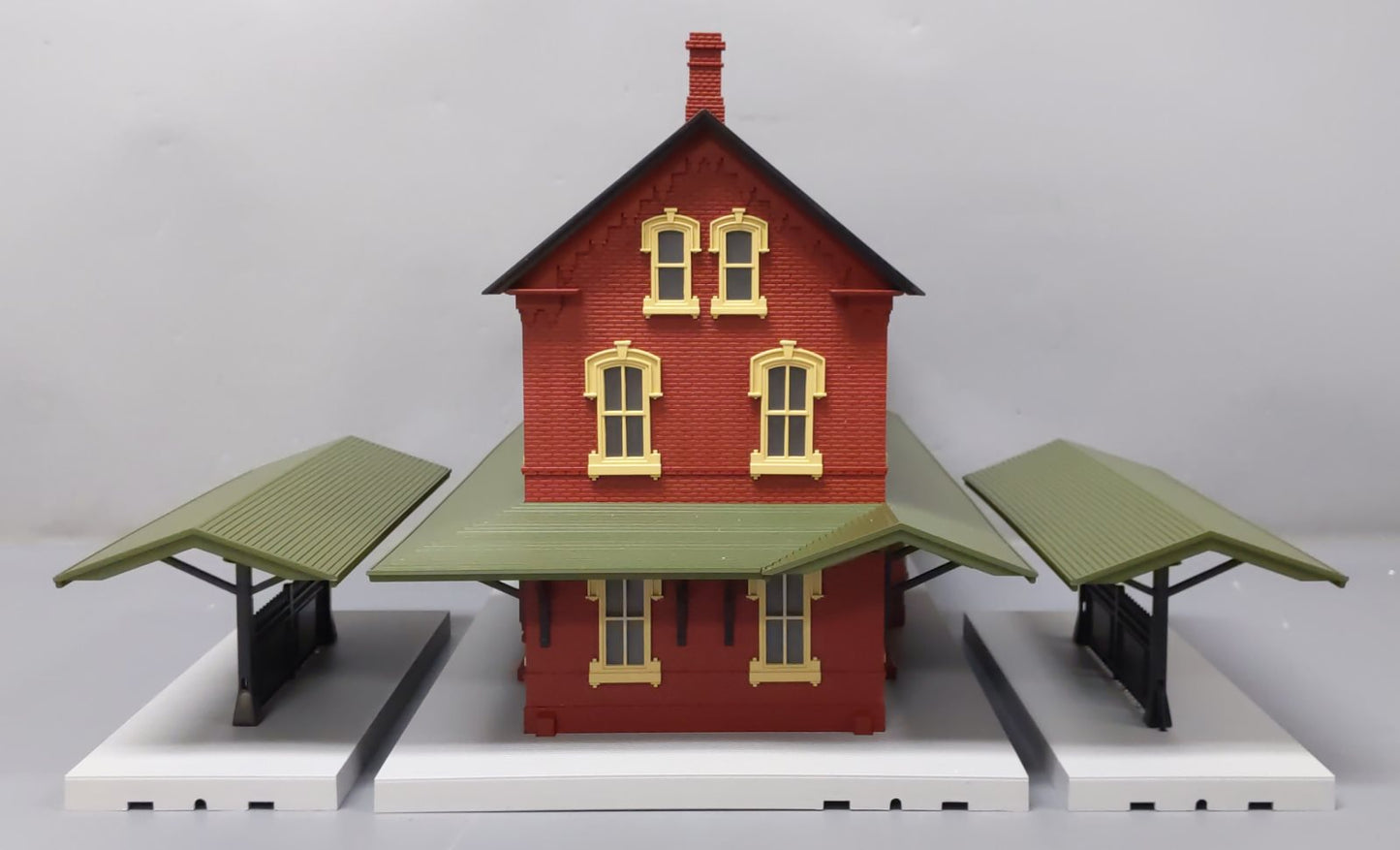 MTH 30-90094 O Dark Red Stone Passenger Station w/Dual Platforms