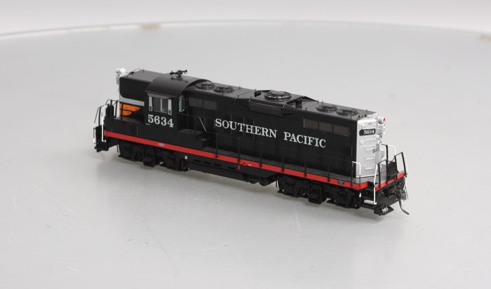 Athearn G62416 HO SP/Black Widow GP9 Diesel Locomotive #5634
