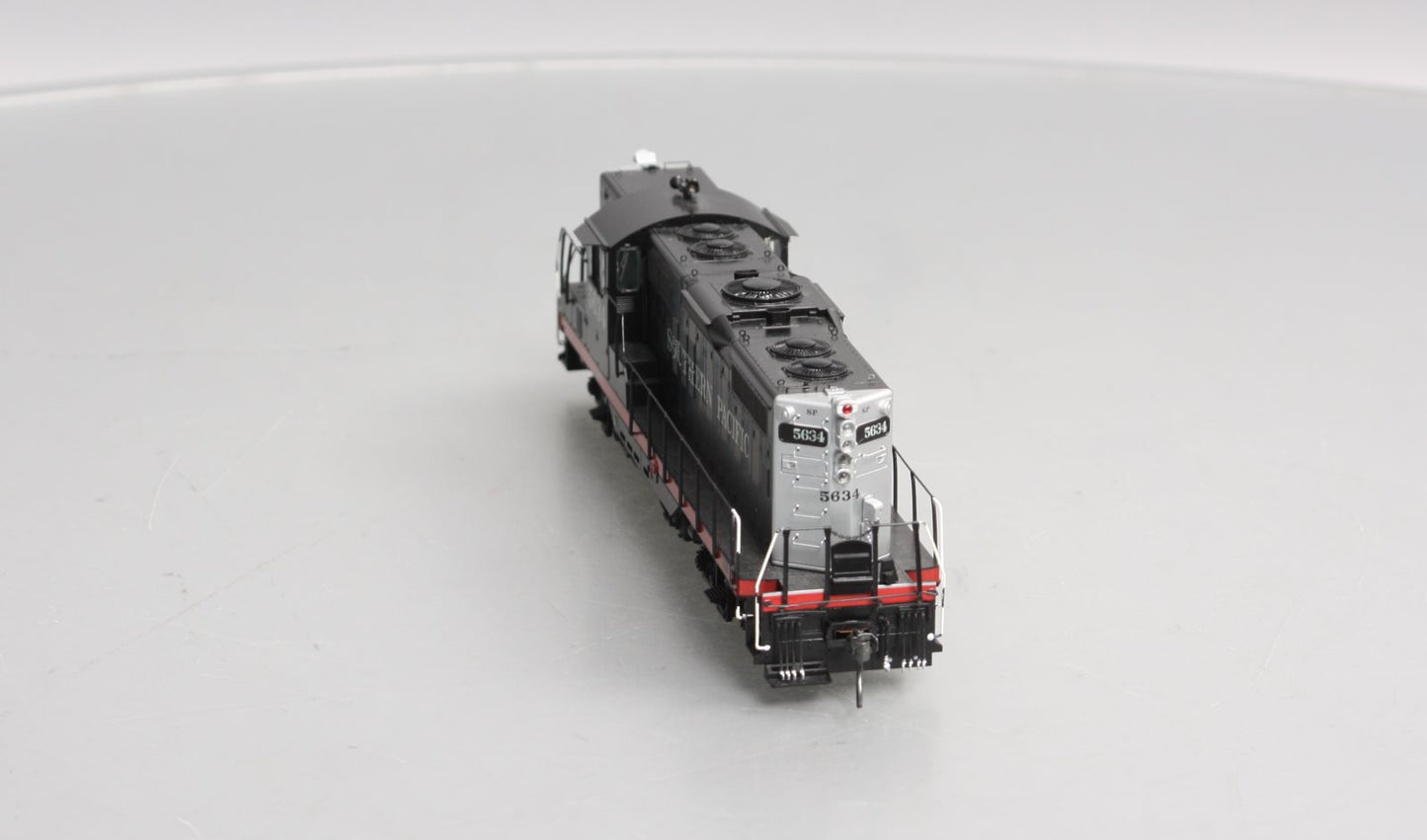Athearn G62416 HO SP/Black Widow GP9 Diesel Locomotive #5634