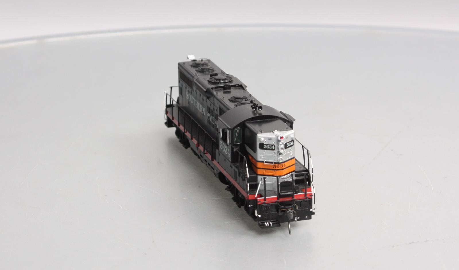 Athearn G62416 HO SP/Black Widow GP9 Diesel Locomotive #5634