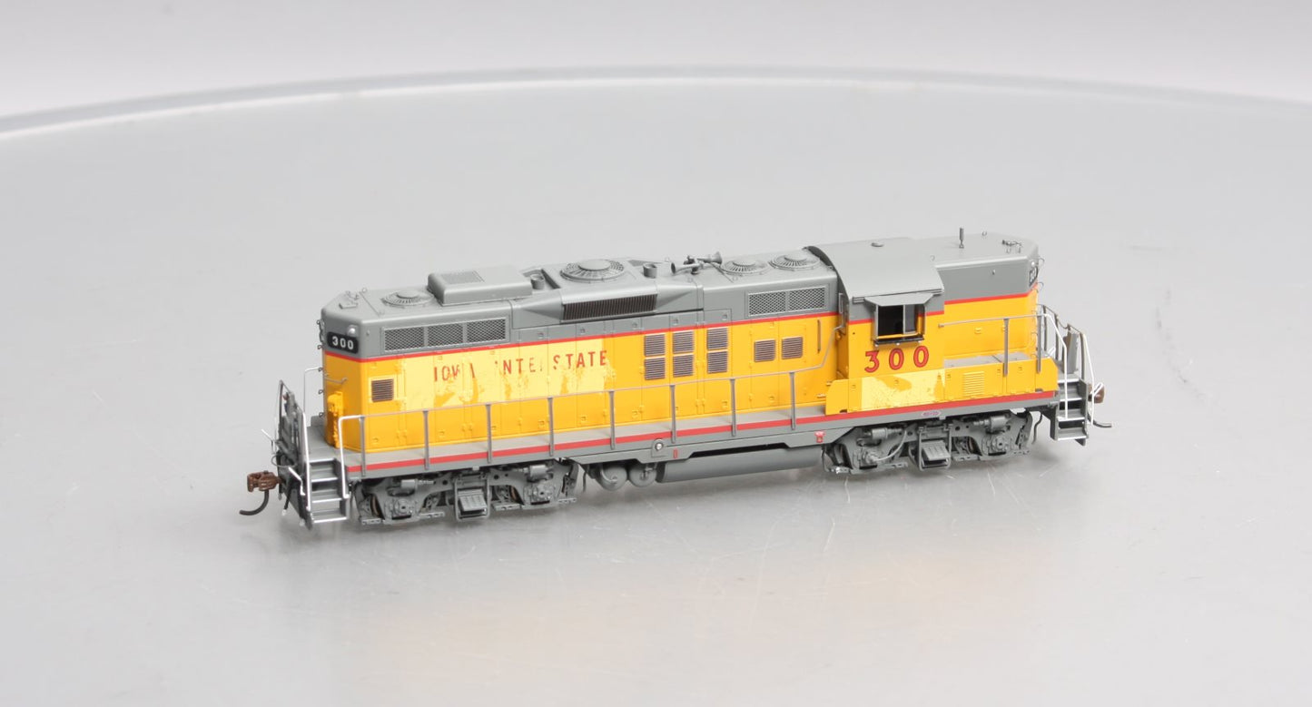 Athearn G64141 HO Iowa Interstate GP9 Diesel Locomotive #300