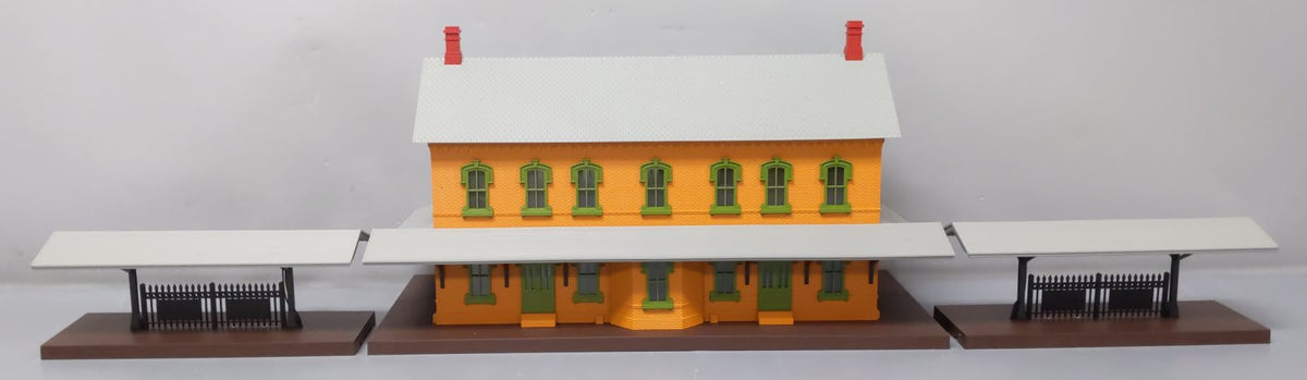 MTH 30-9005 O Gauge Passenger Station with 2 Platforms EX/Box