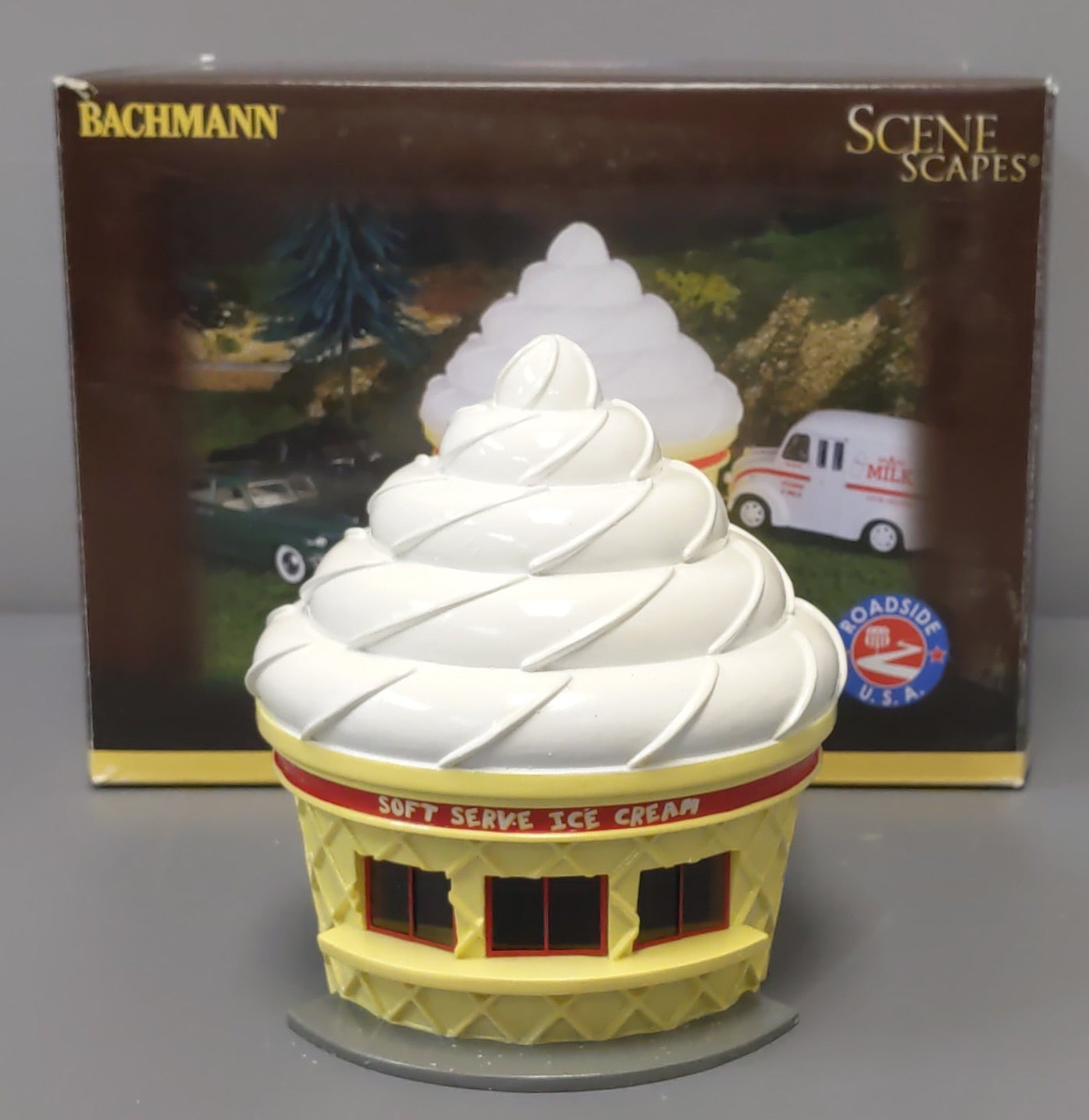 Bachmann 35303 O Plasticville Built-Up Ice Cream Stand Building