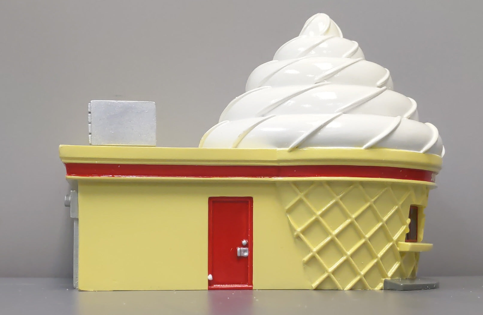 Bachmann 35303 O Plasticville Built-Up Ice Cream Stand Building EX/Box