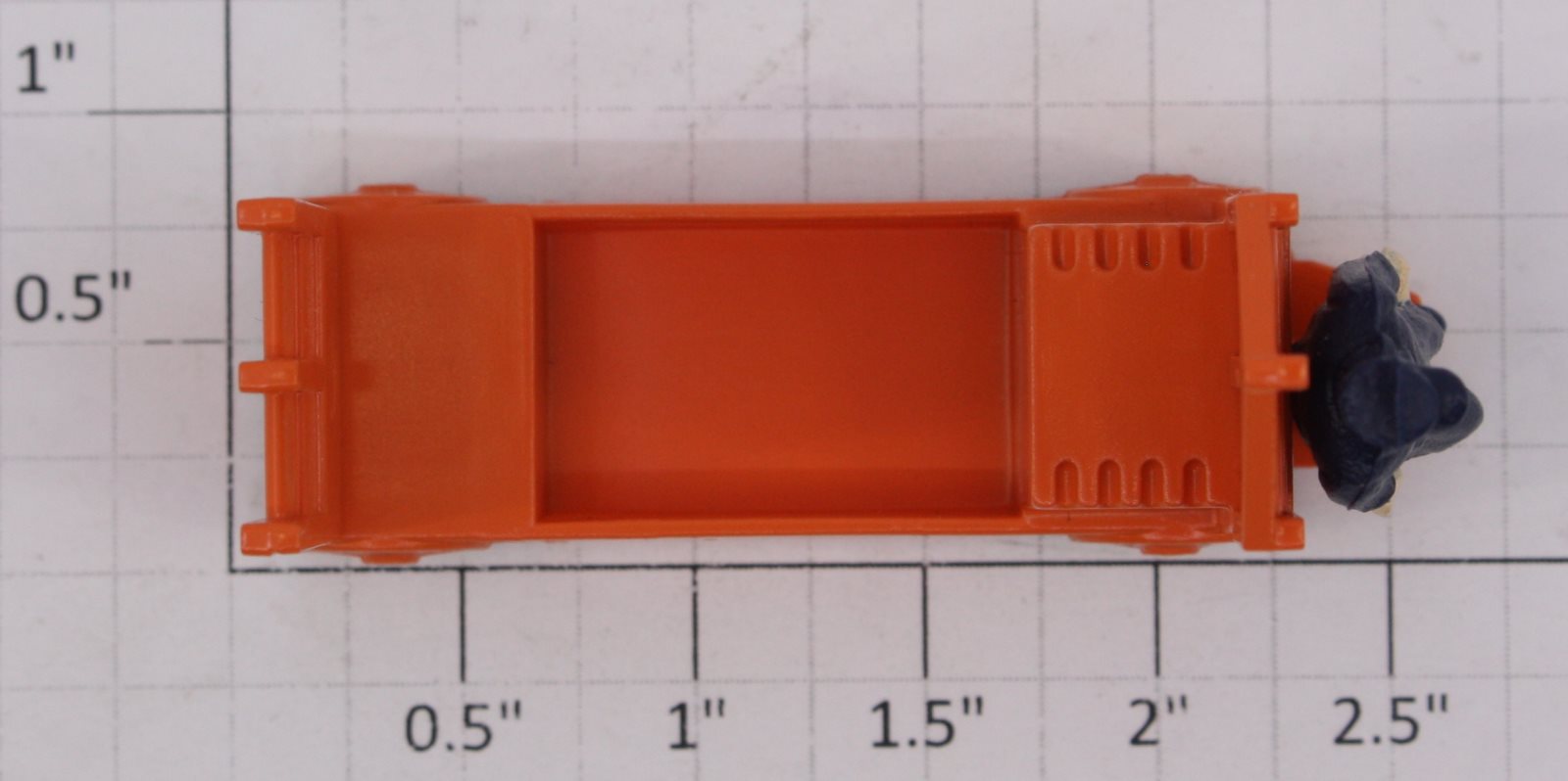 Lionel 14236-26 Orange Baggage Truck with Operator