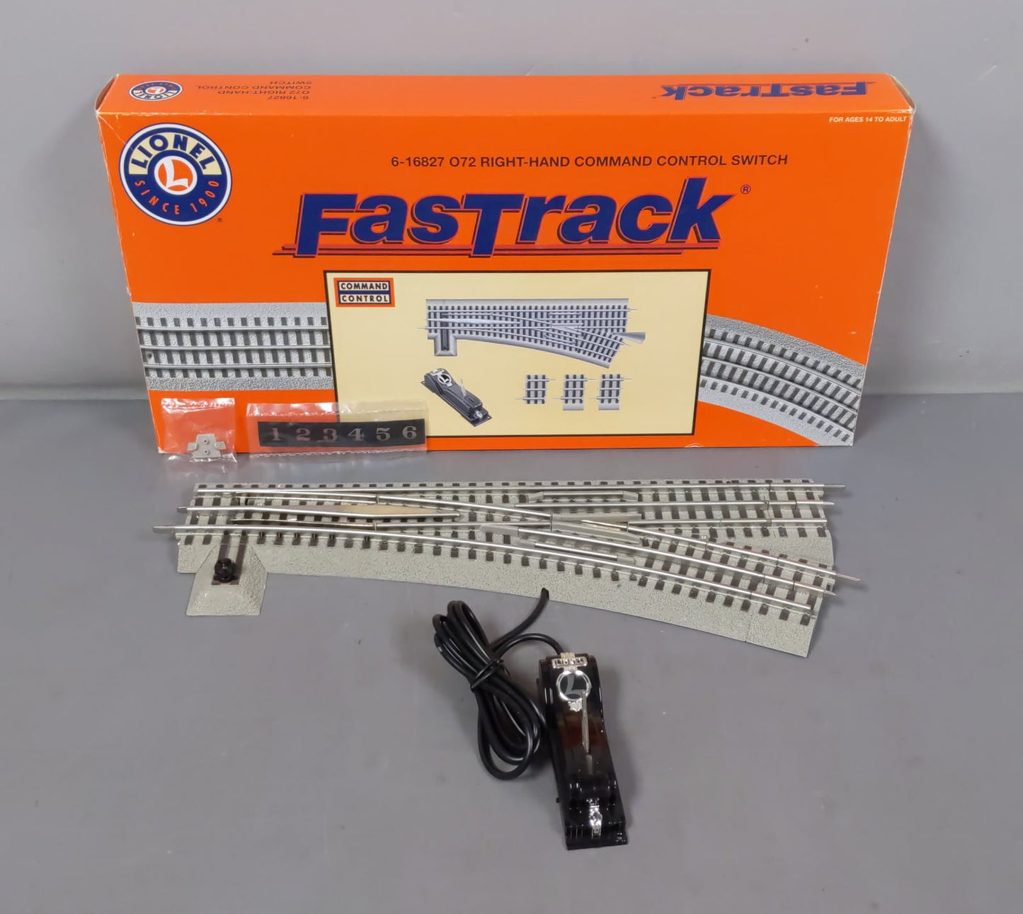 Lionel 6-16827 O72 FasTrack Command Control Right Hand Switch Turnout EX/Box
