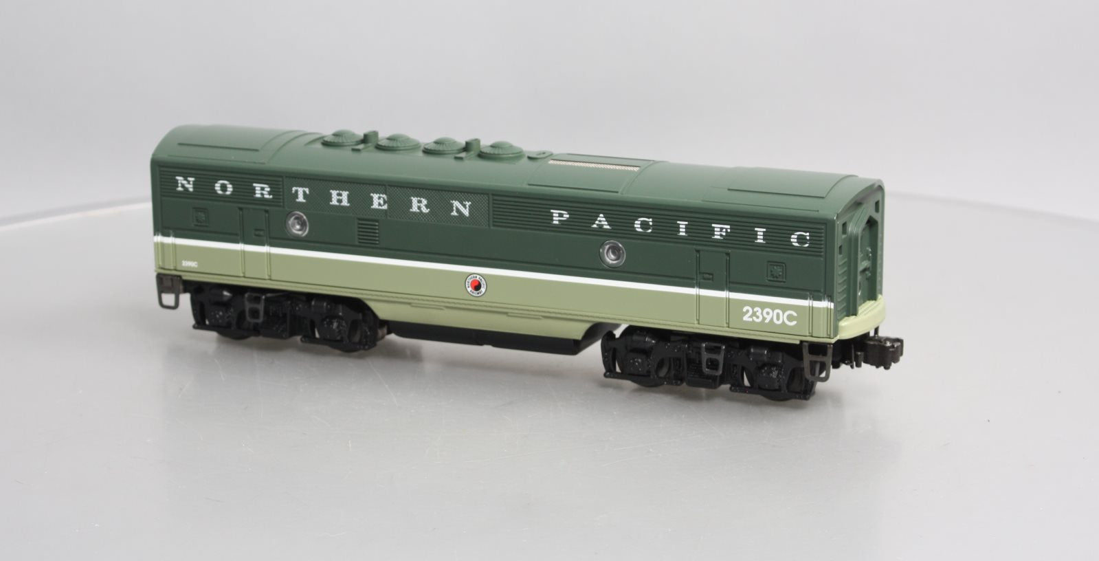 Lionel 6-18146 O Gauge Northern Pacific F-3 B-Unit Diesel Locomotive #2390C LN/Box
