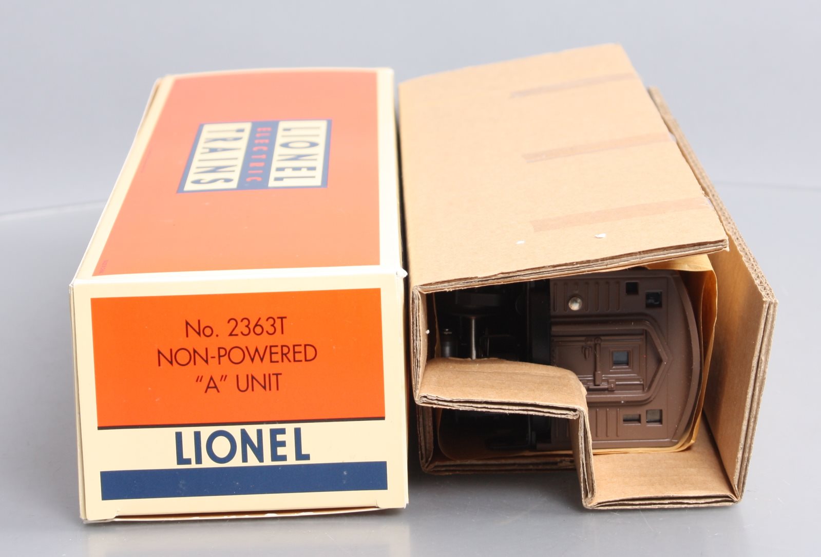 Lionel 6-38377 Illinois Central F3 Non-Powered Diesel A-Unit #2363T