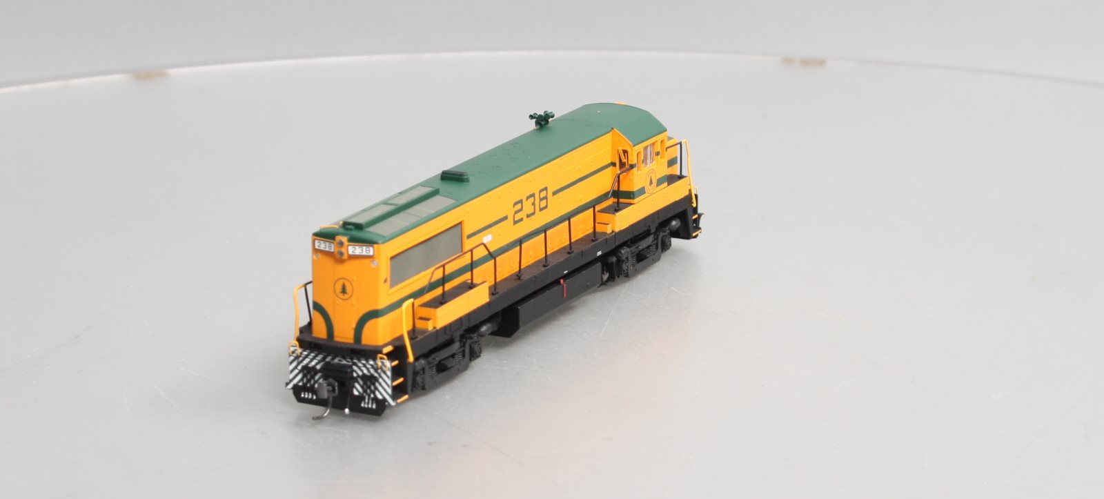 Bowser 23377 HO Scale MEC RTR GE U25B Diesel Locomotive #238