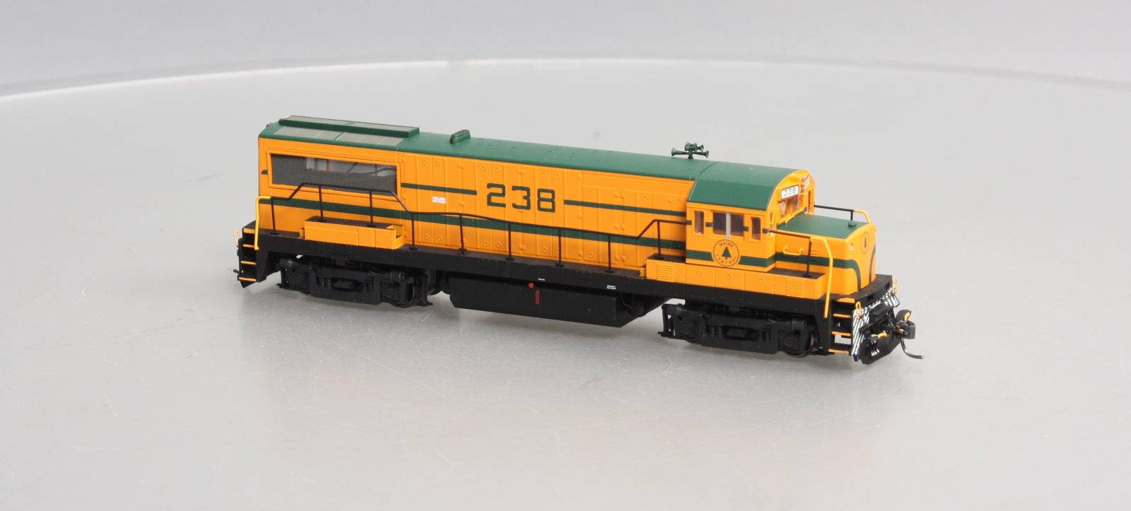 Bowser 23377 HO Scale MEC RTR GE U25B Diesel Locomotive #238