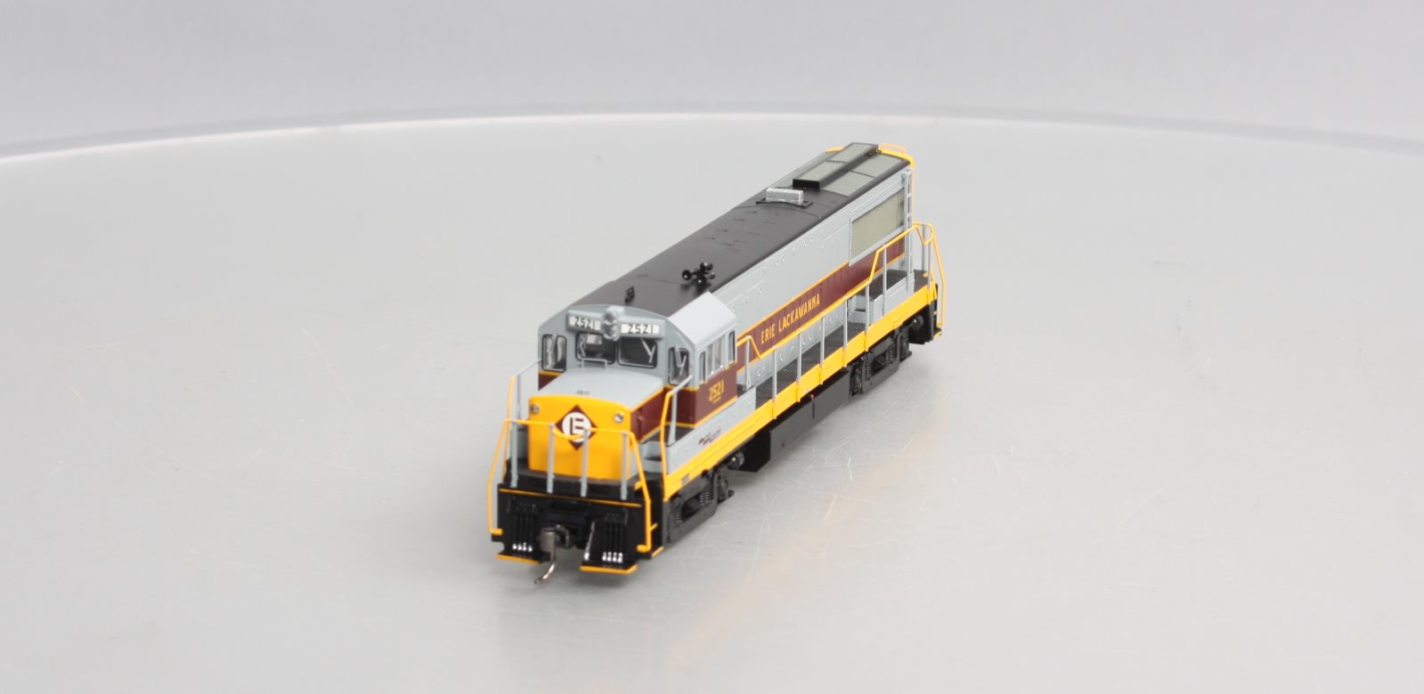 Bowser 24517 HO Erie Lackawanna U-25B Phase IV Diesel Locomotive #2521