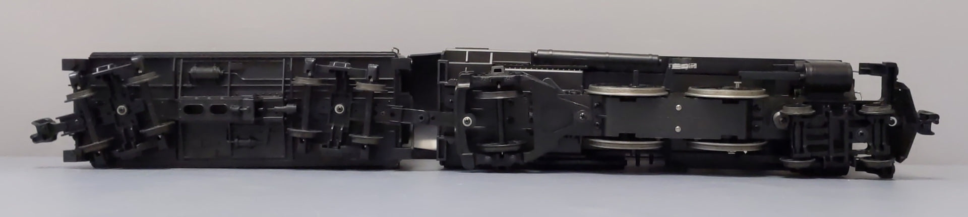 Lionel 8-85103 G Scale AT&SF 4-4-2 Steam Locomotive & Tender LN/Box