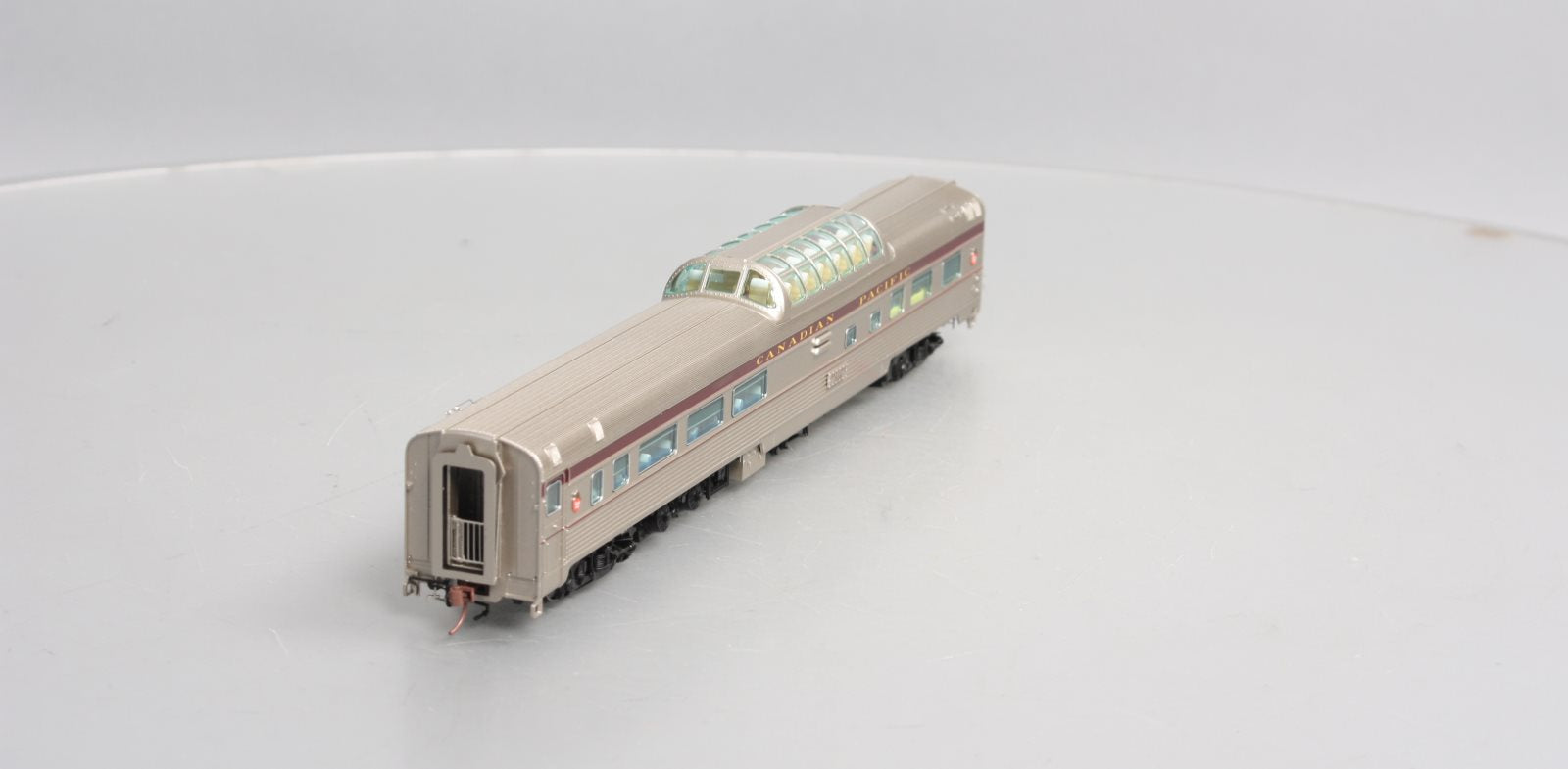 Rapido Trains 116014 HO Canadian Pacific Budd Mid-Train Dome #509