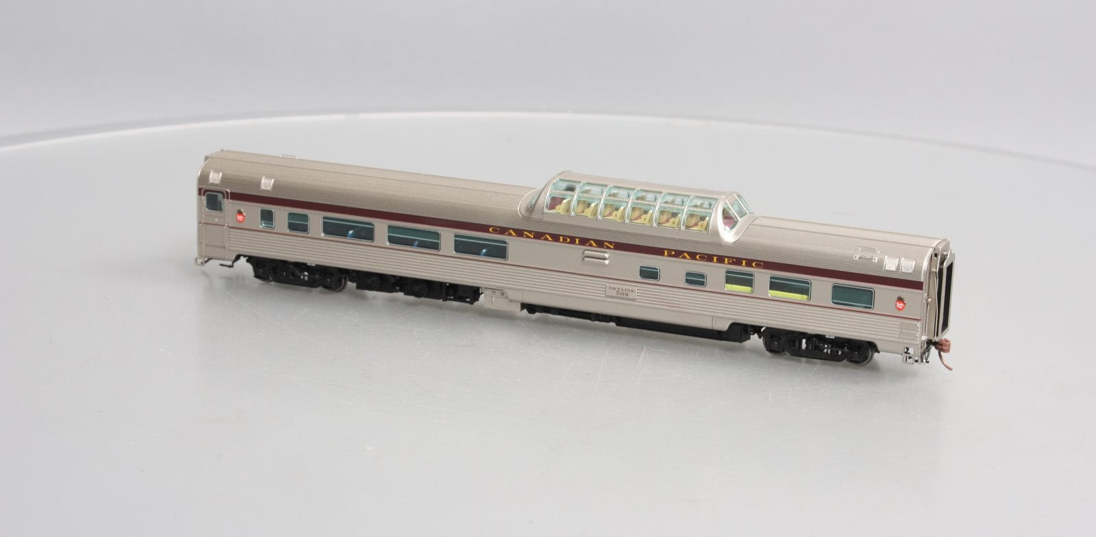 Rapido Trains 116014 HO Canadian Pacific Budd Mid-Train Dome #509