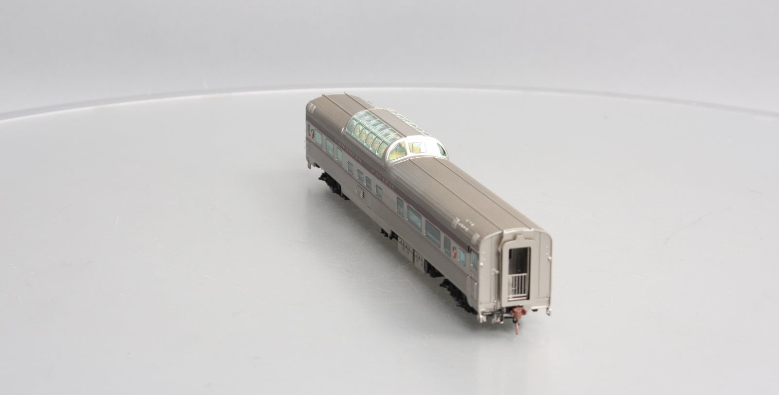 Rapido Trains 116015 HO Canadian Pacific Budd Mid-Train Dome #513