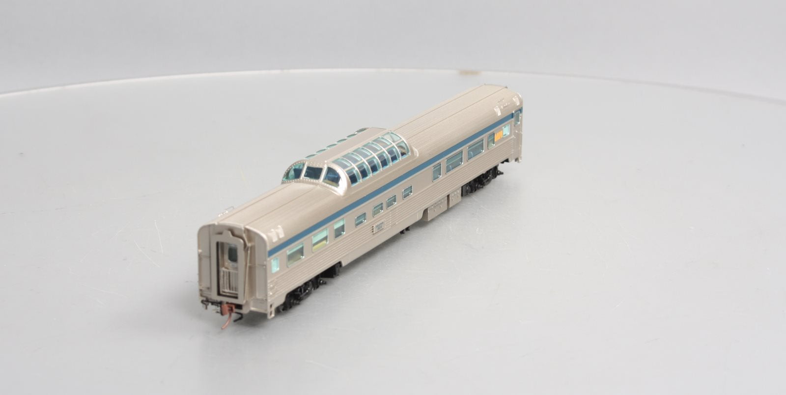 Rapido Trains 116033 HO Via Rail Canada Budd Mid-Train Dome #501