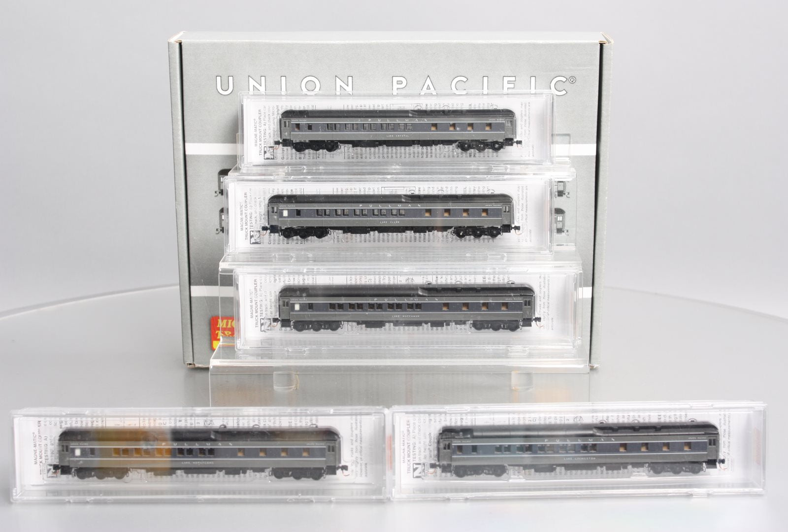 Micro-Trains 99301820 N UP Heavyweight 10-2-1 5-Car Sleeper Car (Set of 5)