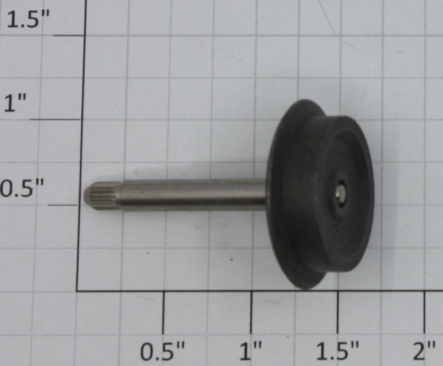 Lionel 8265-561 Steam Oxide Plain Wheel with Flange and Axle