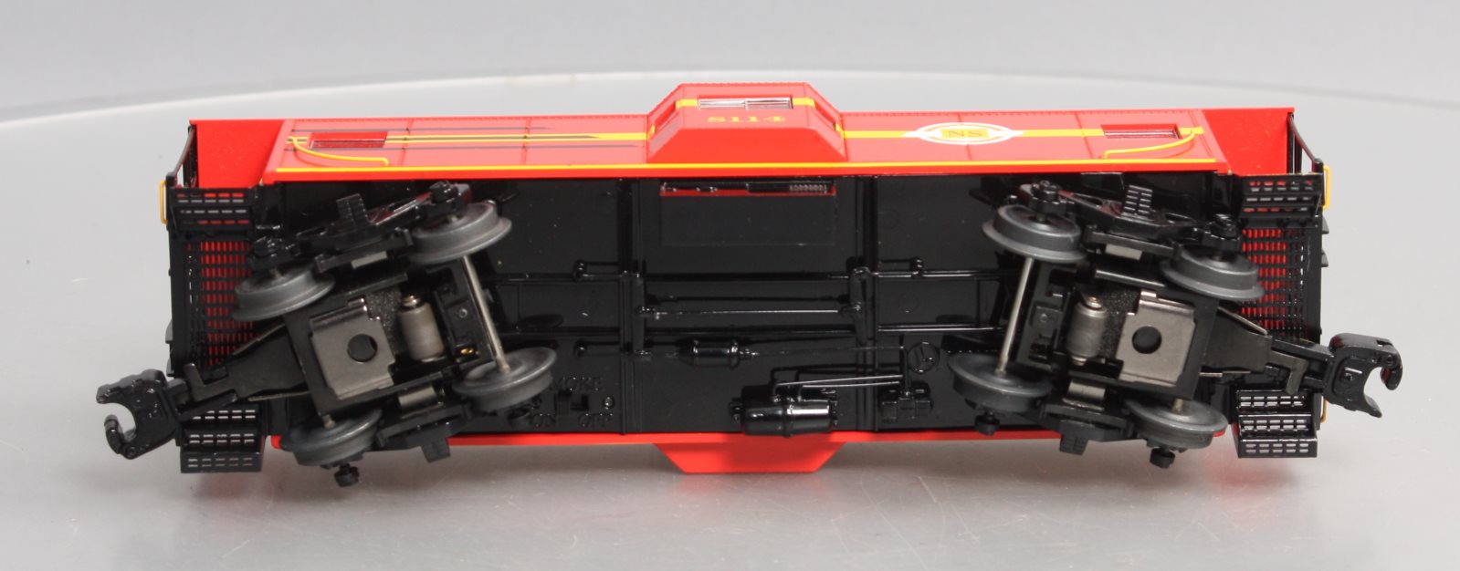 Lionel 6-27694 O Gauge Norfolk Southern NS Heritage Bay Window Caboose #8114