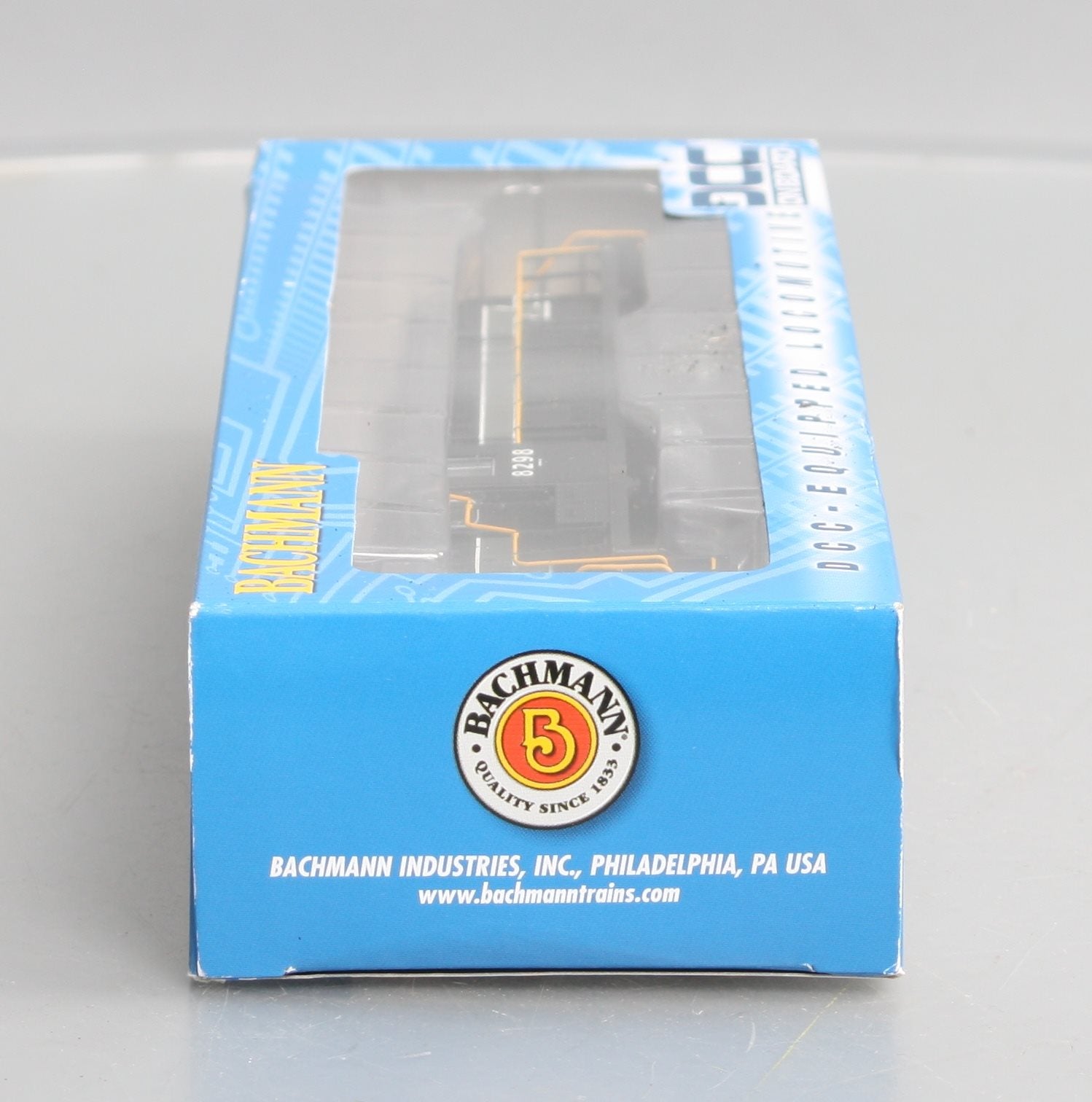 Bachmann 64206 HO NYC Alco RS 3 Diesel Locomotive #8298 w/DCC