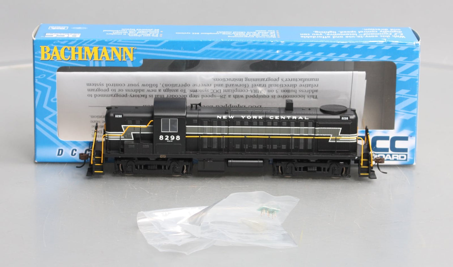 Bachmann 64206 HO NYC Alco RS 3 Diesel Locomotive #8298 w/DCC