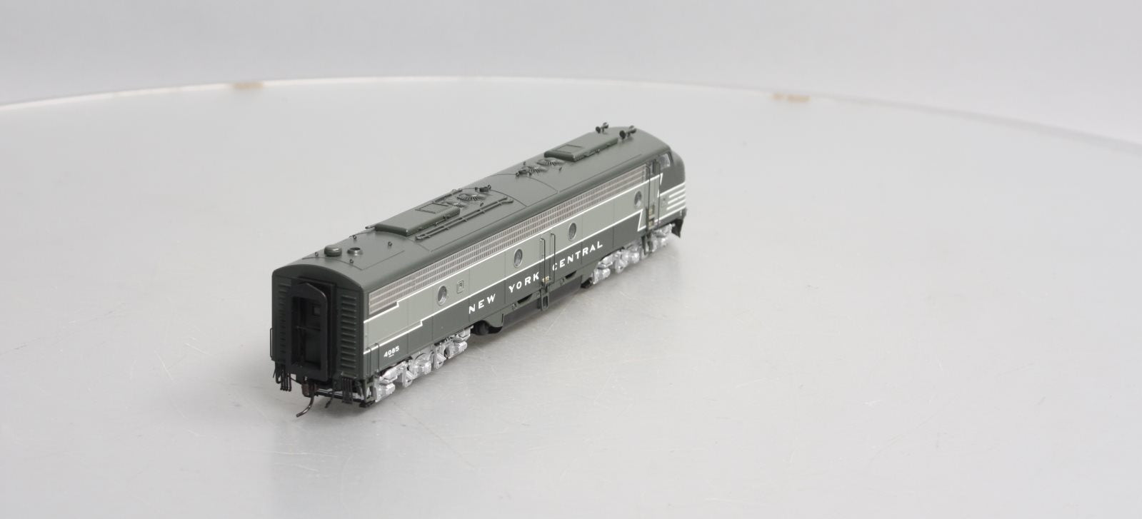 Broadway Limited 2752 HO New York Central EMD E8A Paragon2™ #4085