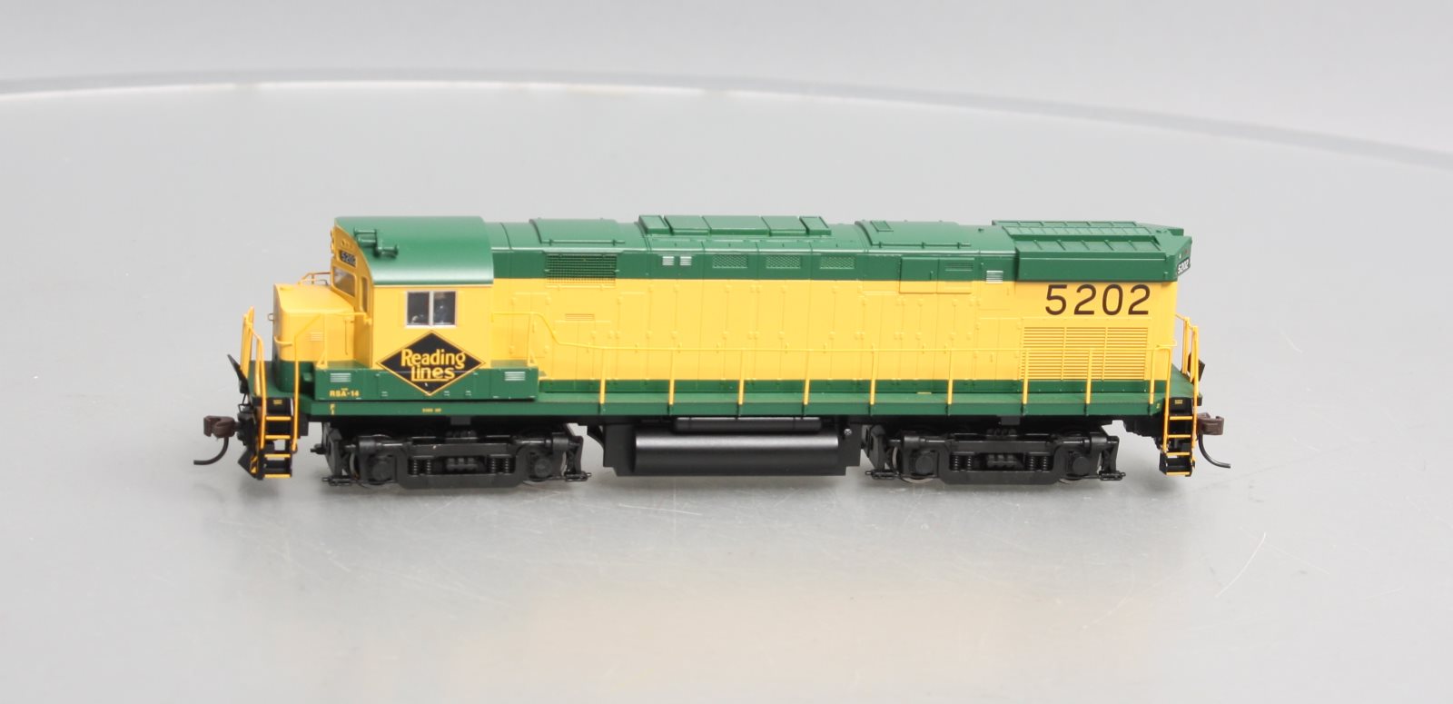 Atlas 10002536 HO Scale Reading C424 Phase 1 Diesel Locomotive #5202