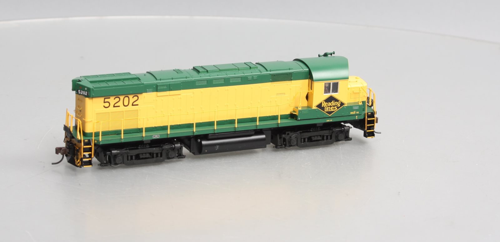 Atlas 10002536 HO Scale Reading C424 Phase 1 Diesel Locomotive #5202