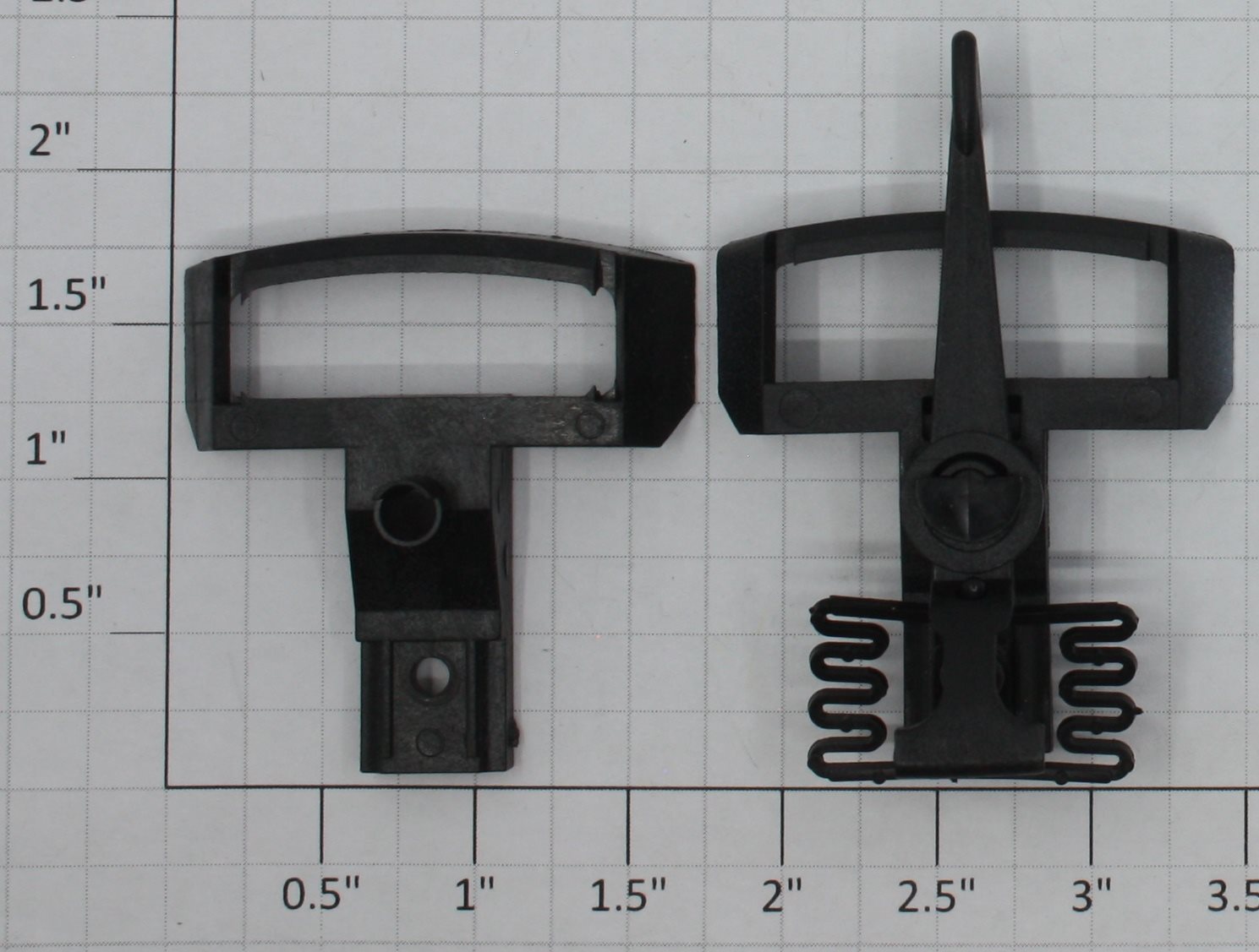 LGB 64407-1 G Gauge Hook and Loop Coupler Set