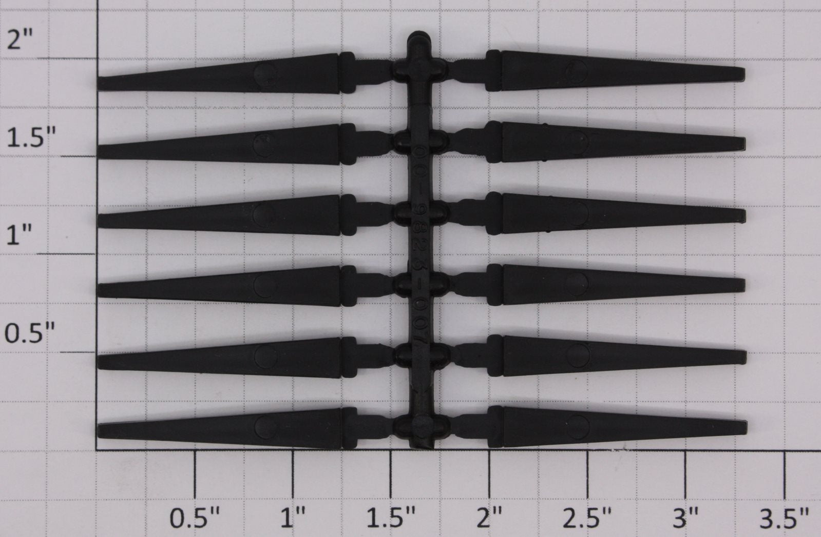 Lionel 9823-7 Black Plastic Flat Car Stake Bulk (Set of 12)